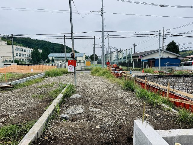 八王子市　宮下町　新築一戸建て　６期の駐車場|～3台駐車可能カースペース～