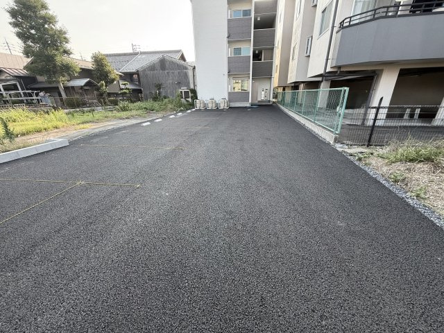 ラ・メゾン船町の駐車場