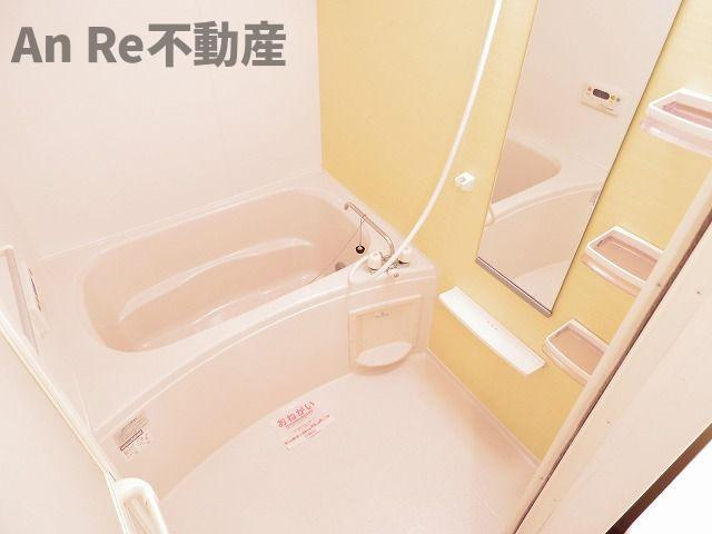 エヴァーグリーンレジデンス壱番の浴室