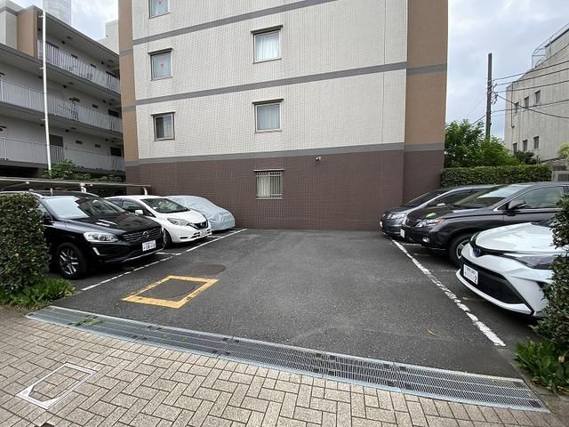 ＪＭＦレジデンス赤羽志茂の駐車場