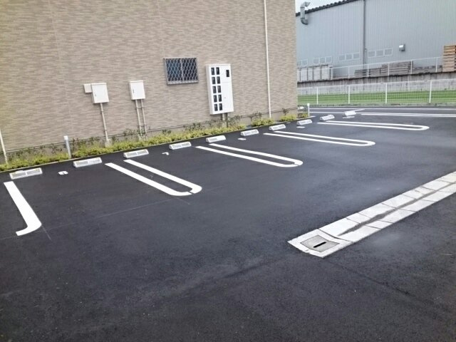 【駐車場】 | 菫（スミレ） | 駐車スペースもあります