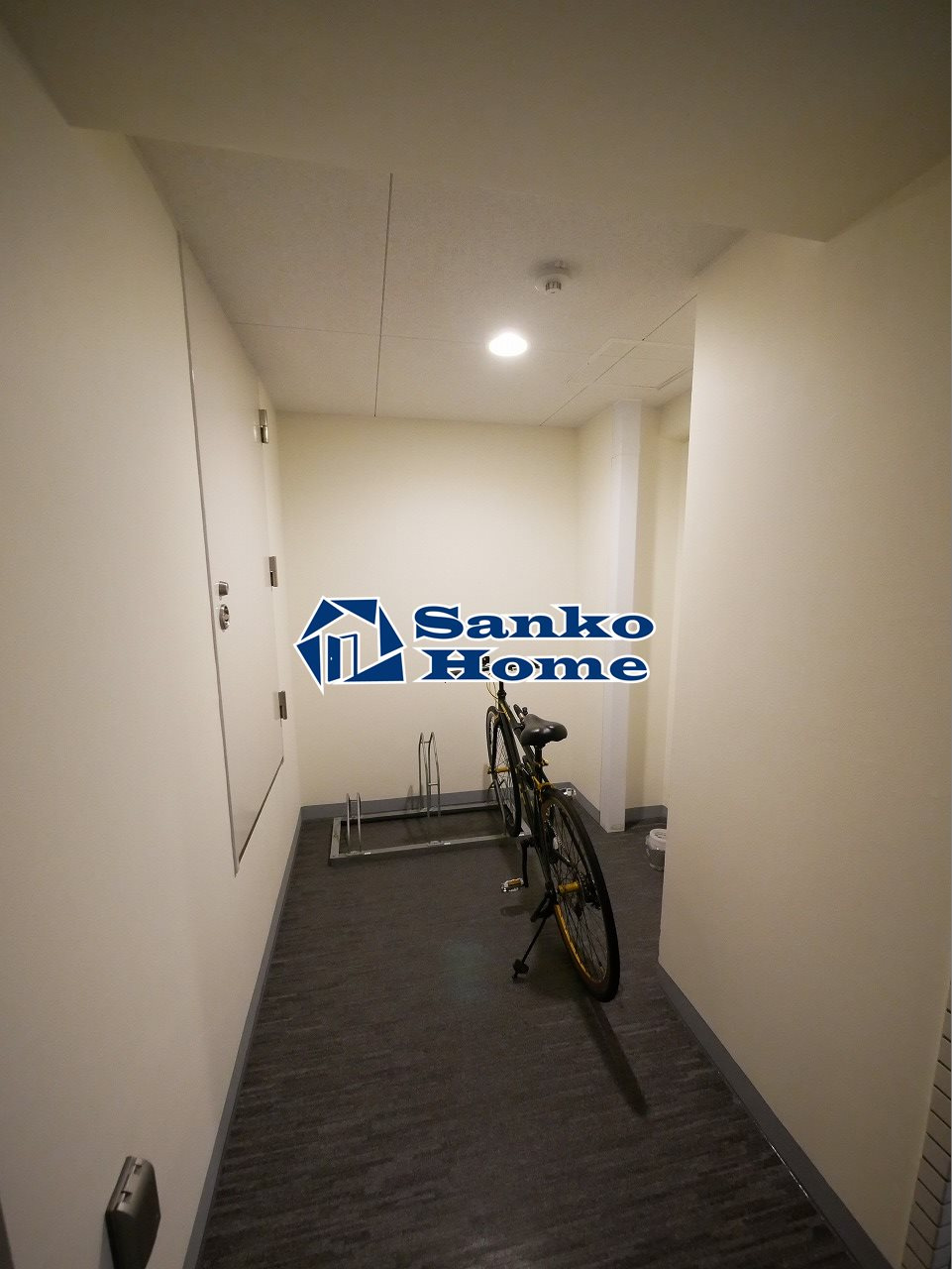 コンフォリア上野広小路の駐車場