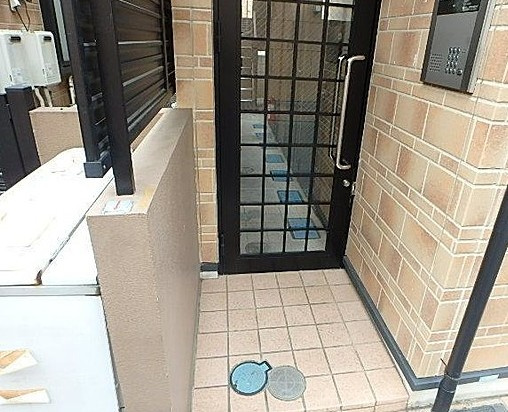 アーバンプレイス高円寺北Bのエントランス