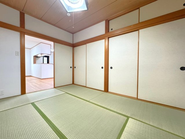 ◆敷地面積６５坪超え◆並列駐車２台可能◆広い庭付き４ＬＤＫ◆宇治田原町緑苑坂の和室|和室