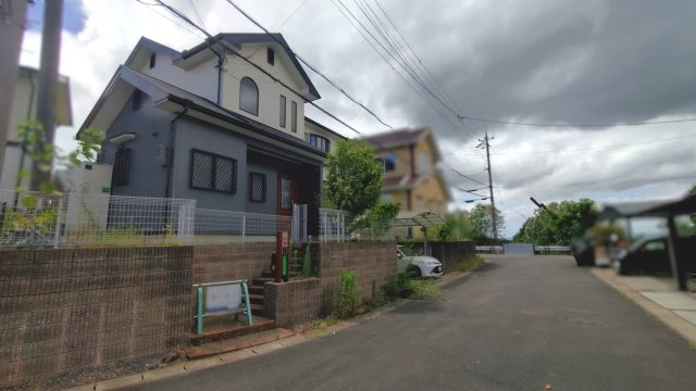 ◆敷地面積６５坪超え◆並列駐車２台可能◆広い庭付き４ＬＤＫ◆宇治田原町緑苑坂の外観|外観＆前道
