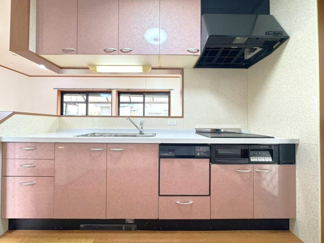 ◆敷地面積６５坪超え◆並列駐車２台可能◆広い庭付き４ＬＤＫ◆宇治田原町緑苑坂のキッチン|キッチン
