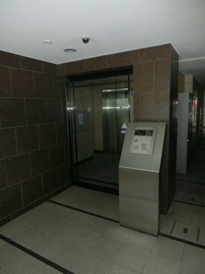 【エントランス】アーバンルーム平和大通り 