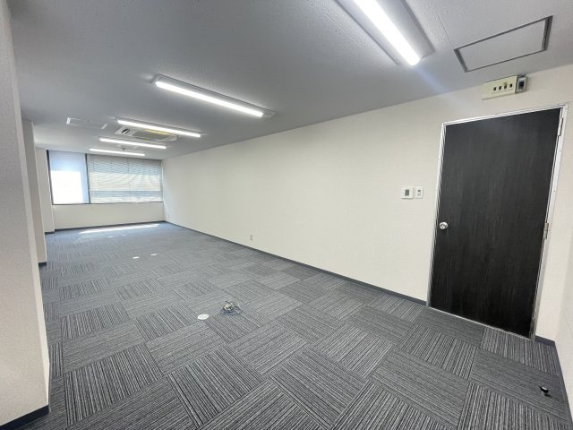 篠原松ケ枝ビルの内装