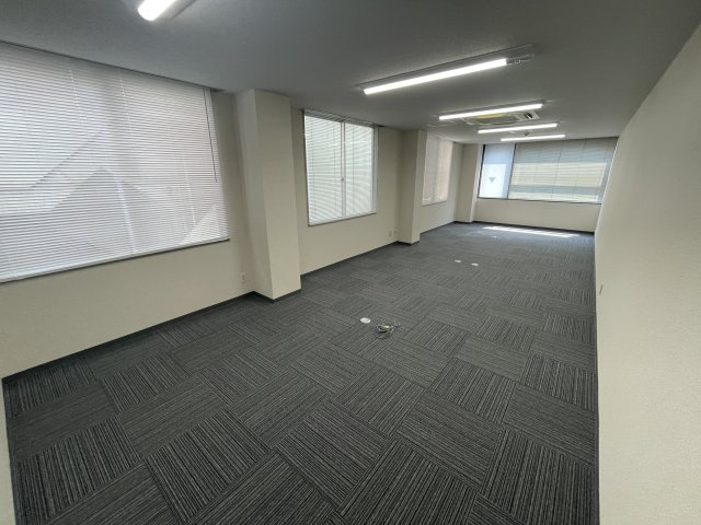 篠原松ケ枝ビルの内装