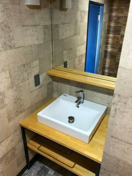シャンブルナルカワの洗面所
