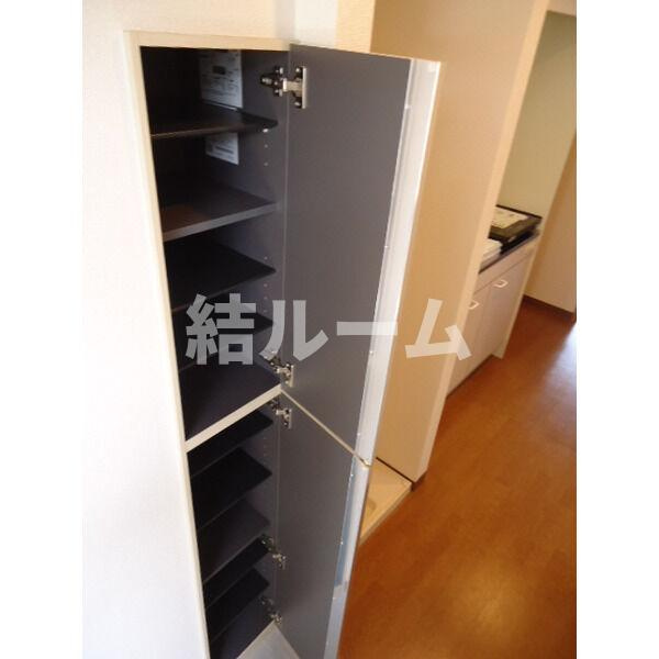 中野区若宮３丁目のアパートの玄関