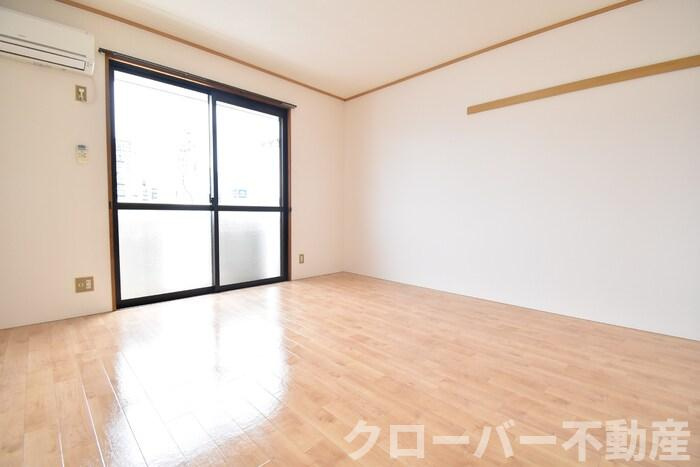 セジュール２１ B棟の内装|洋室８帖