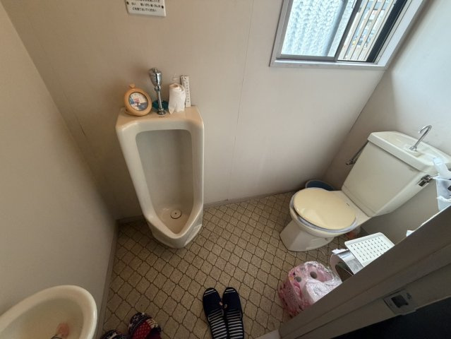 八代郡氷川町　安心な軽量鉄骨造　中古一戸建てのトイレ