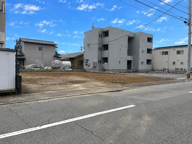 東区若葉小近分譲地 全2区画の土地図|前面道路が9mあり、駐車も楽々♪