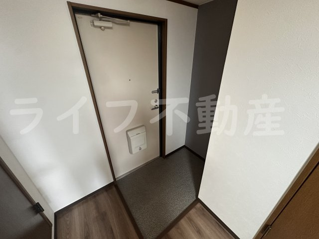 ドミール新深江の玄関