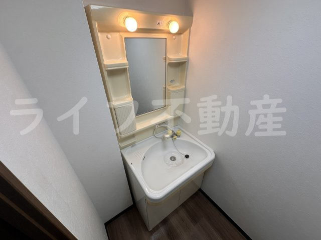 ドミール新深江の独立洗面台