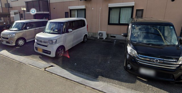 グランメール宮﨑の駐車場