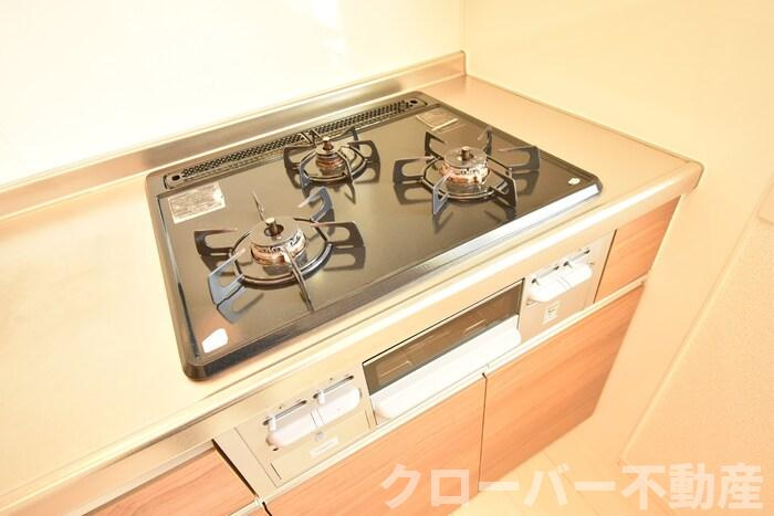 トゥリトール A棟のキッチン|システムキッチンガスコンロ