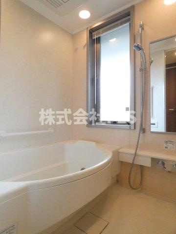 渋谷区恵比寿４丁目の賃貸マンションの浴室