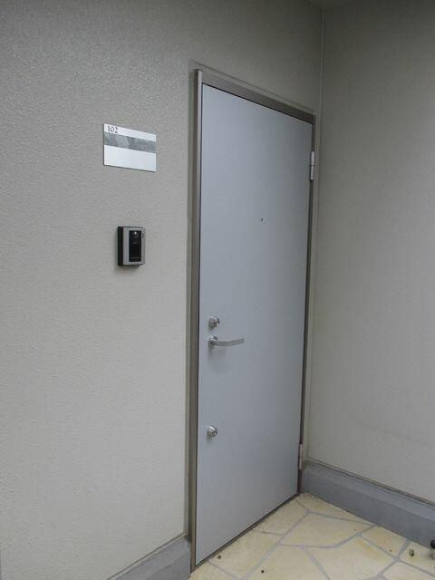 ヒルズコート白山の玄関