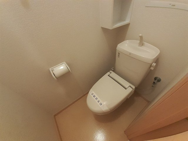 筑紫野市岡田１丁目のアパートのトイレ|シンプルで使いやすいトイレです