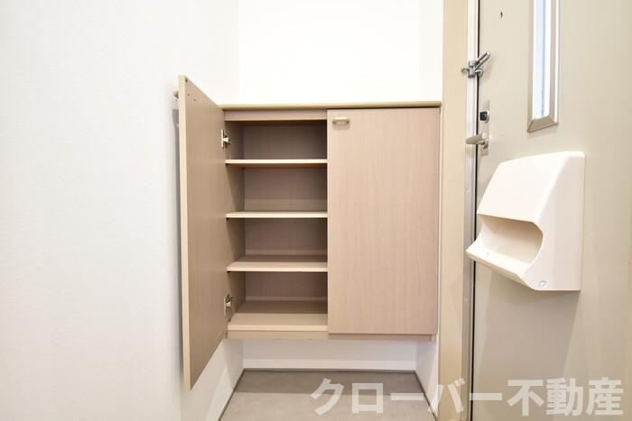 マ・メゾンの玄関|シューズボックス