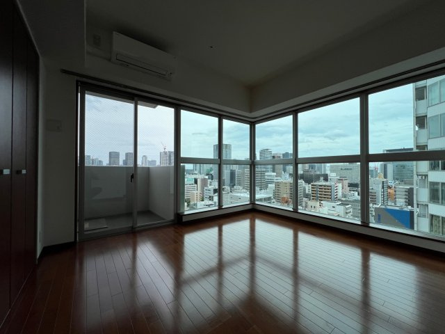 クロスレジデンス大阪新町の居間・リビング