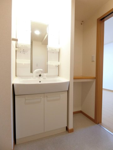 クレセント茨木Ⅱの洗面所