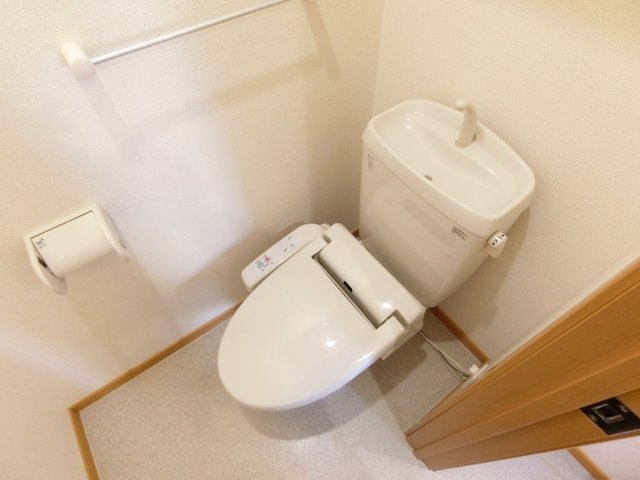 クレセント茨木Ⅱのトイレ