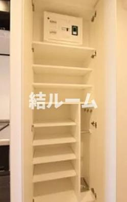 板橋区赤塚新町３丁目の賃貸マンションの玄関