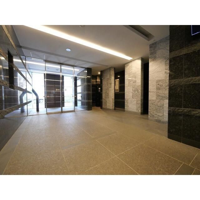 ＢｌｕＲｏｃｋ板橋のエントランス