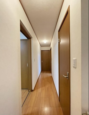 廿日市市大野字鴉ケ岡別荘の玄関