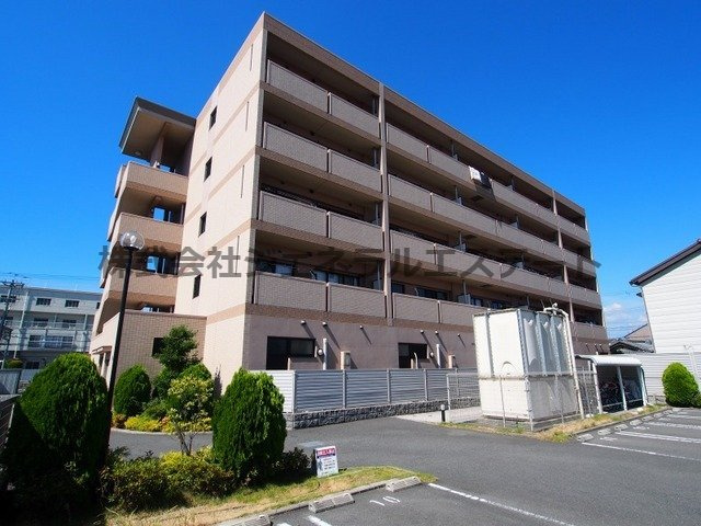 ココ　プラザの外観|外観は落ち着いています