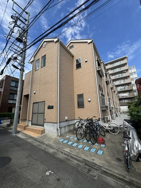 アメリカンリバティー本蓮沼の外観