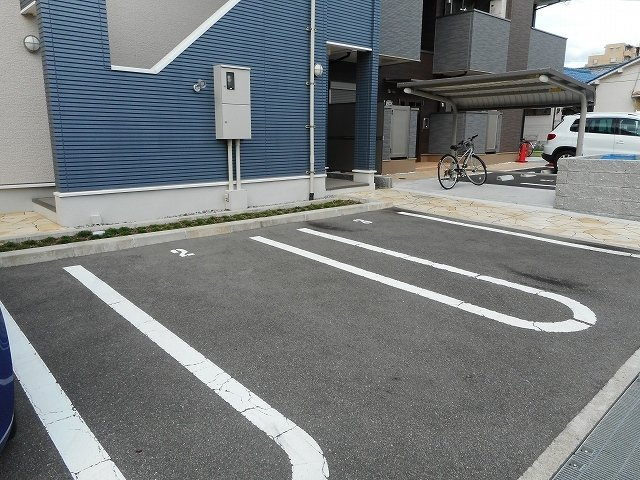 エトワールの駐車場
