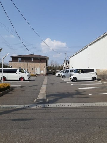 グラシオッソＡ　　刈谷市近郊の賃貸ならクラスホーム刈谷店の駐車場|駐車場があります