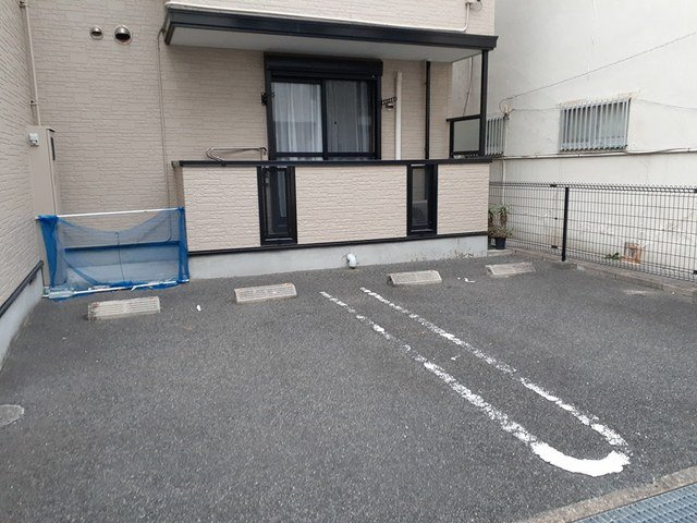 エクレール南中振の駐車場|駐車場に車を止められます