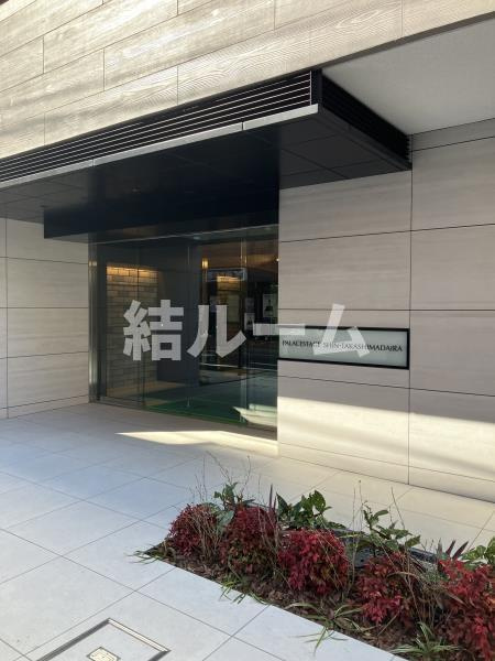 板橋区高島平７丁目の賃貸マンションのエントランス