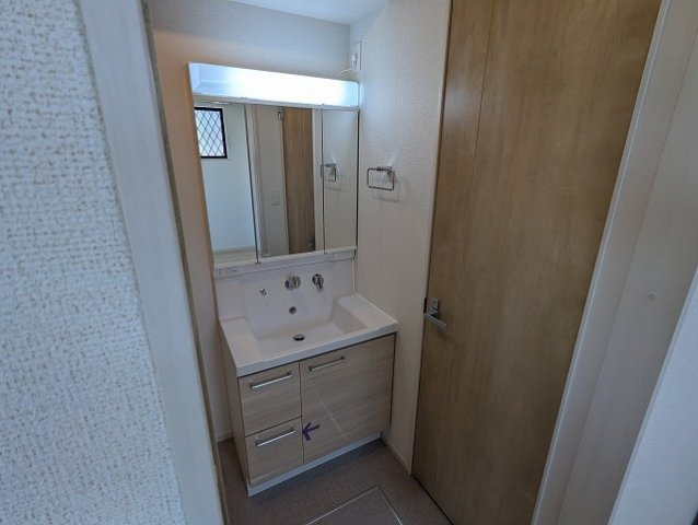 筑紫野市二日市南２丁目のアパートの洗面所|コンパクトで使いやすい洗面所