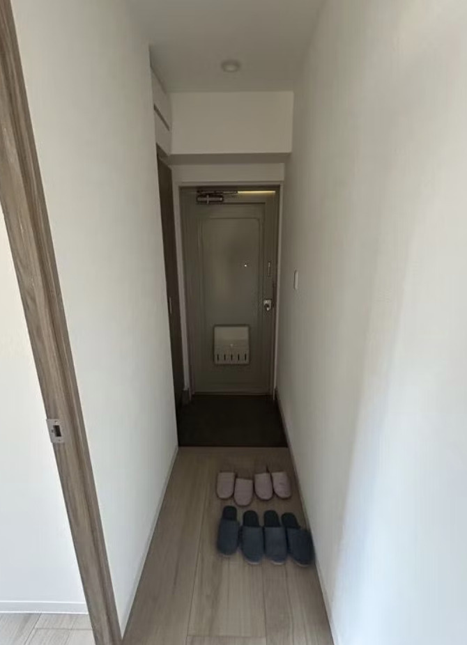 御徒町グリーンプラザの玄関|収納もある玄関です