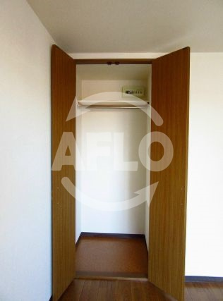 ドエル堀江南の収納|ドエル堀江南　クローゼット