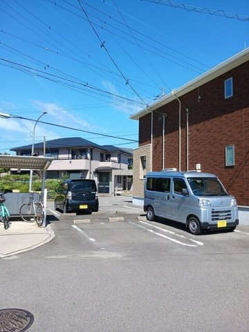 ラ　ヴィータ　　刈谷市近郊の賃貸ならクラスホーム刈谷店の駐車場|駐車スペースもあります