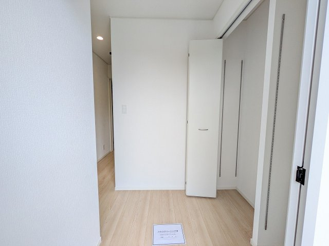 八王子市　長房町　新築一戸建て　３２期の玄関|～大容量収納可能なシューズクローゼット付きの玄関～