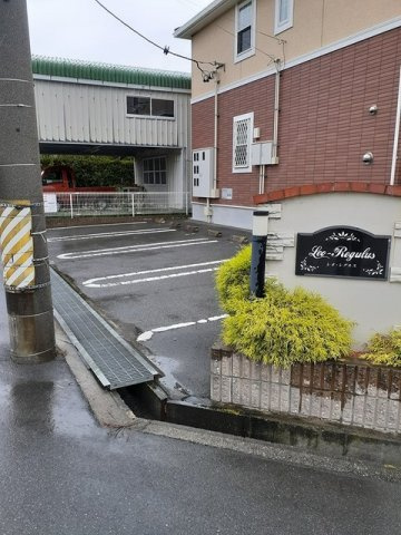 レオ・レグルス　　刈谷市近郊の賃貸ならクラスホーム刈谷店の駐車場|駐車場完備です