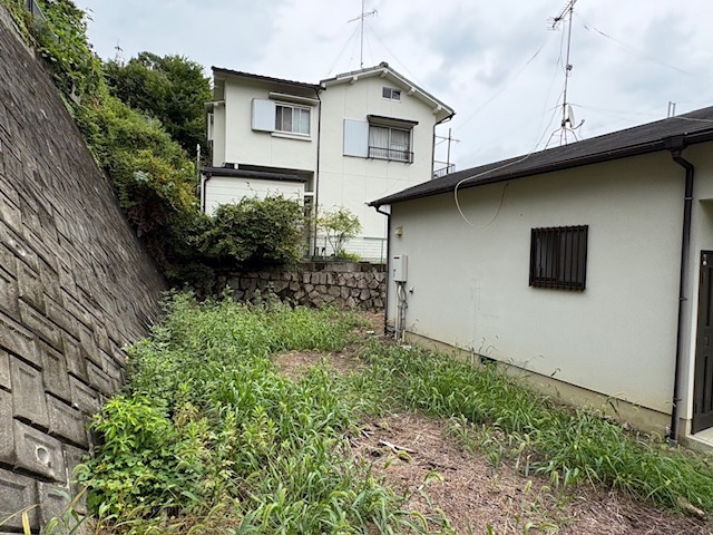 池田市古江町　貸家の庭|簡単な家庭菜園も楽しめるお庭です