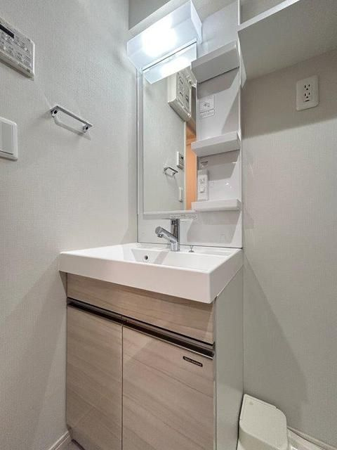 ドゥーエ蕨の洗面所