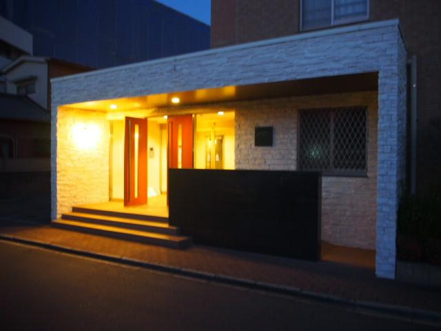 レージュ桜山のエントランス