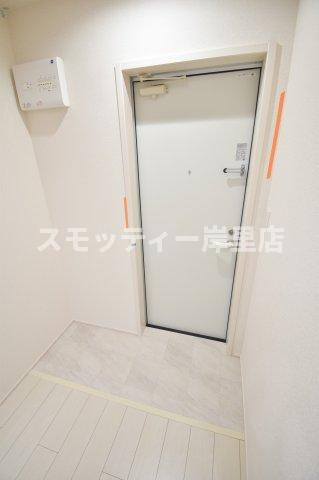 フジパレス中加賀屋Ⅵ番館の玄関