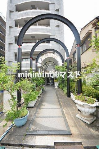 ラフィーヌ帝塚山のエントランス