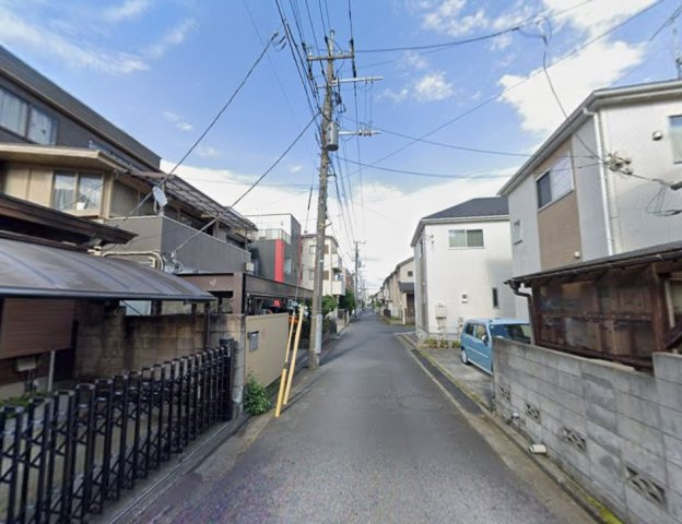 戸建 東久留米市南沢５丁目の前面道路含む現地写真